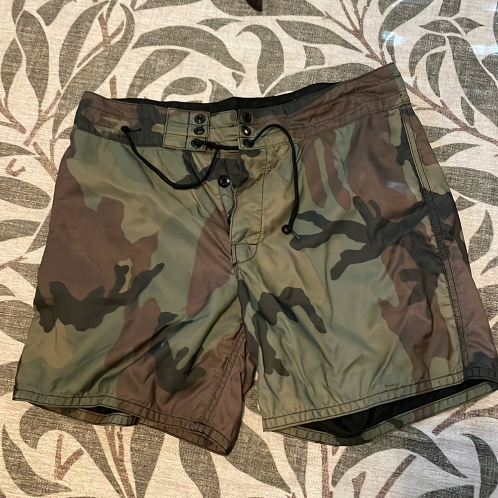 Birdwell 310 Camo Board Shorts. Size 31. Good Condition.